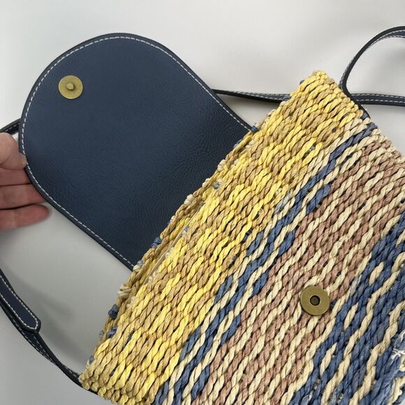 Universal Thread Straw Purse Flap Snap Blue Faux Leather Yellow Striped Small - Picture 7 of 14
